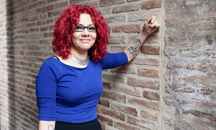 Mona Eltahawy: Do Front da Revolução ao Ativismo Feminista Global